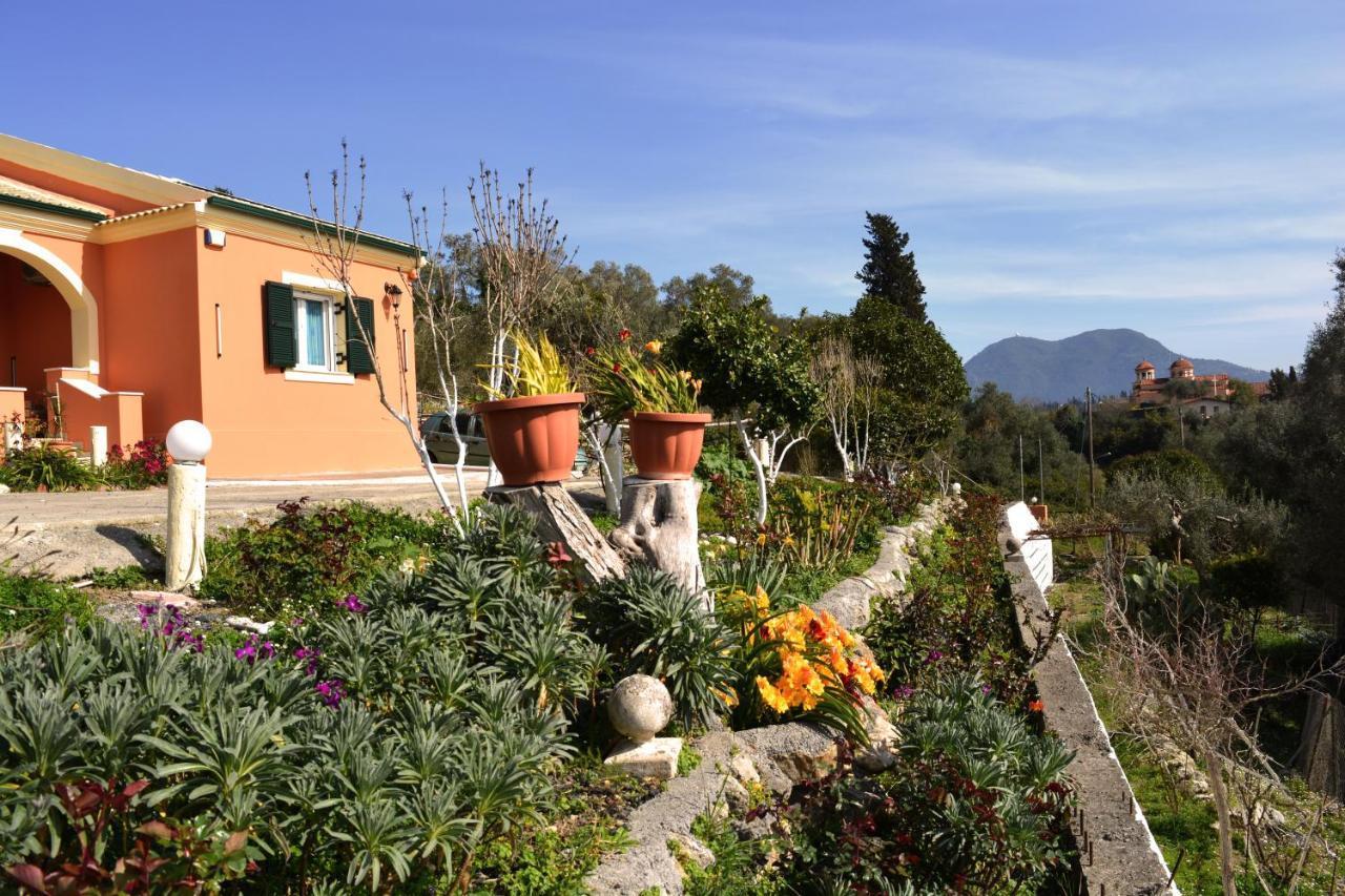 Villa Skafonas Sinarades Exterior photo